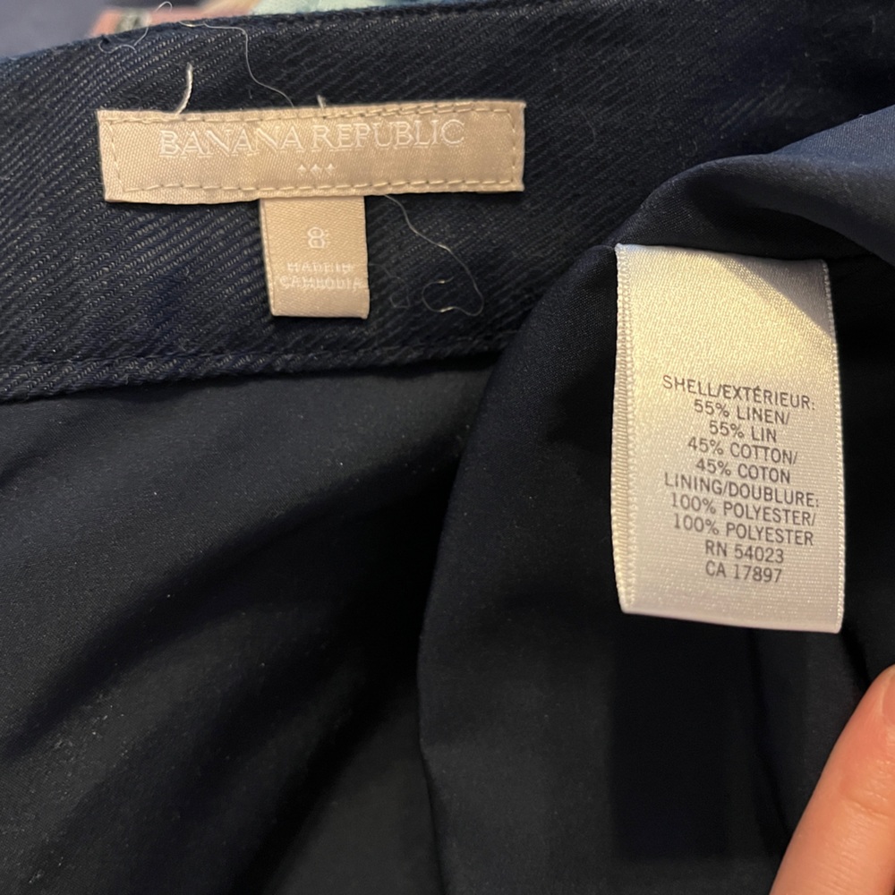 Banana Republic Navy pencil skirt - Picture 3 of 3